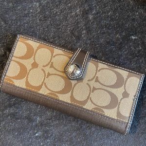 COACH SIGNATURE WALLET